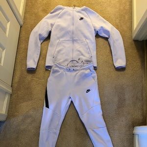 Nike sweatsuit (matching set)